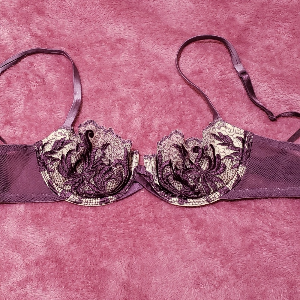 Victoria secret bra